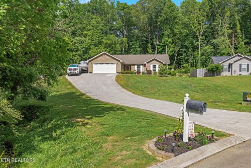188 Park Ave, Madisonville, TN, 37354-5205 | Card Image