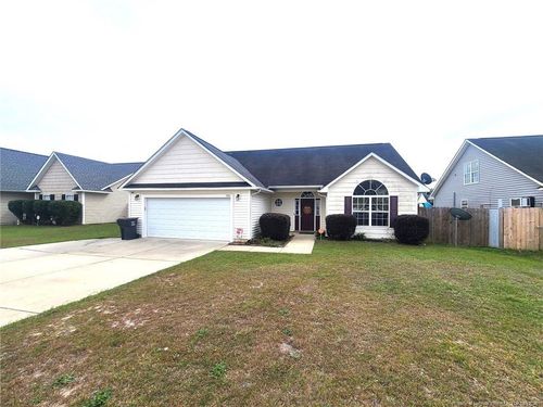 5215 Woodpecker Dr, Hope Mills, NC, 28348-8398 | Card Image