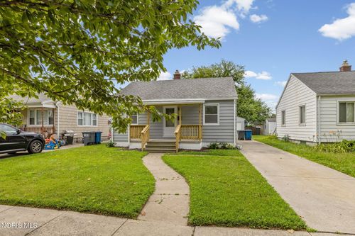 219 W Crawford Ave, Toledo, OH, 43612-3461 | Card Image