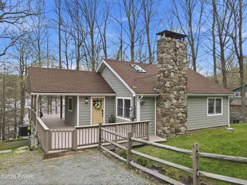 142 Waterfront Dr, Greentown, PA, 18426-2611 | Card Image