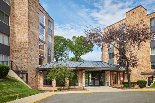 238-502 W Huntington Commons Rd, Mount Prospect, IL, 60056-5255 | Card Image