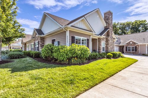 2252 Stonecenter Ln, Murfreesboro, TN, 37128-1056 | Card Image