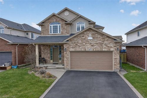 4071 Bush Cres, Beamsville, ON, L3J0G7 | Card Image
