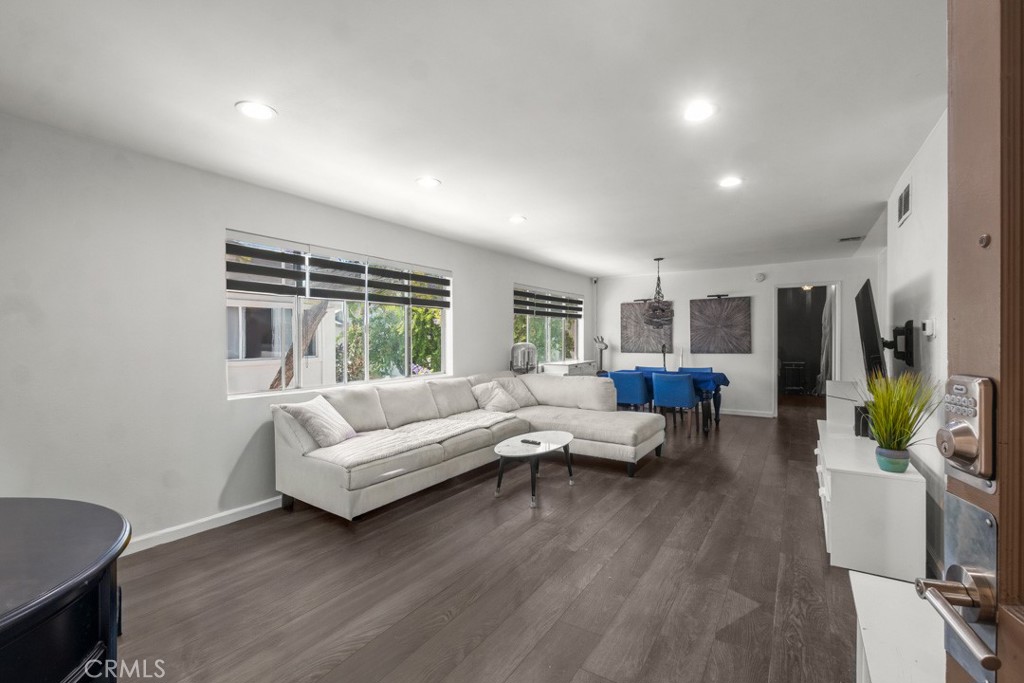 Residential in Tarzana 4
