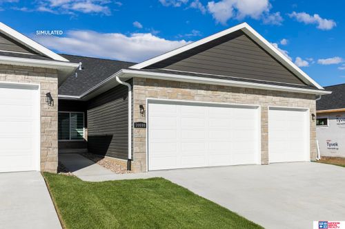 10730 Majestic Ln, Lincoln, NE, 68527-2527 | Card Image