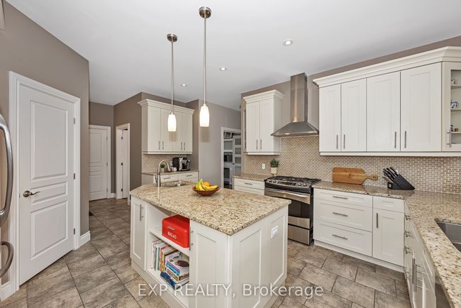 155 Wilbert Cox Dr, House other with 5 bedrooms, 4 bathrooms and 9 parking in Carp ON | Image 10