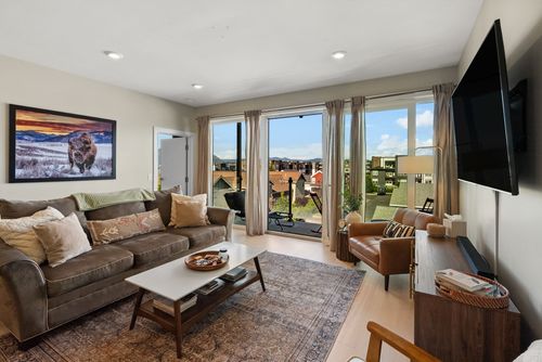 302-476 Enterprise Blvd, Bozeman, MT, 59718-4598 | Card Image