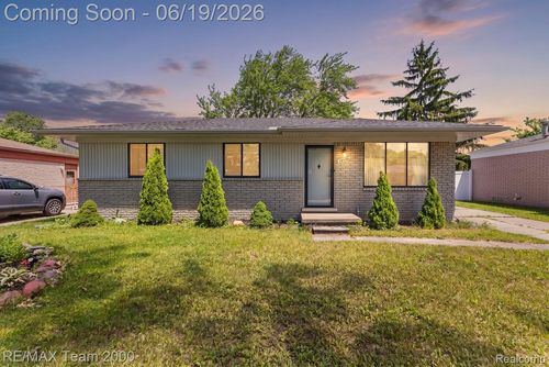 18533 Matthew Dr, Clinton Township, MI, 48035-2478 | Card Image