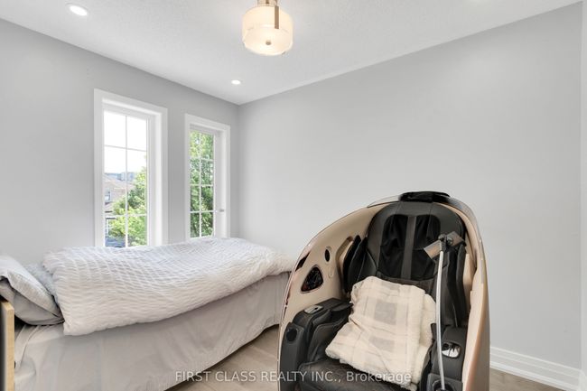 12 Charles Sturdy Rd, House attached with 4 bedrooms, 3 bathrooms and 1 parking in Markham ON | Image 17