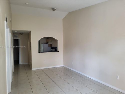 unit-202-2701 Se 12th Rd, Homestead, FL, 33035-2321 | Card Image
