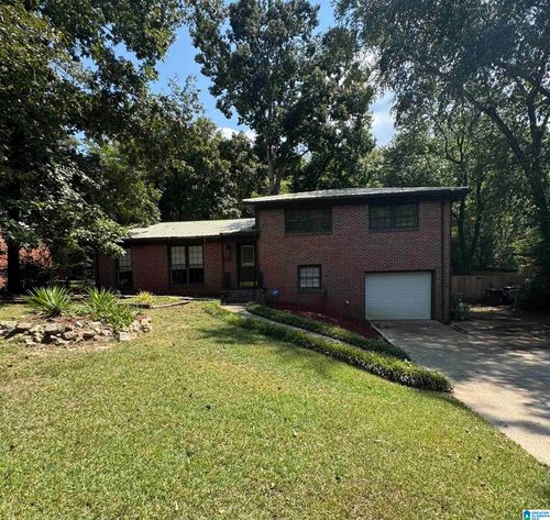 109 36th Ave Ne, CENTER POINT, AL, 35215-1313 | Card Image