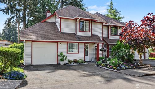 247 S 328th Ln, Federal Way, WA, 98003-6364 | Card Image
