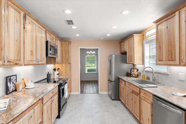 314 Cedar St, House other with 3 bedrooms, 2 bathrooms and null parking in Mt Pleasant TX | Image 11