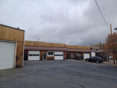 aandb-1501 Esplanade Ave, Klamath Falls, OR, 97601-2601 | Card Image
