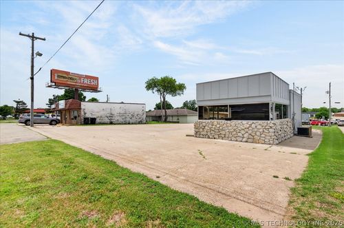 145 Washington Blvd, Bartlesville, OK, 74006-2334 | Card Image