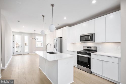 4768 Sully Point Lane, CHANTILLY, VA, 20151 | Card Image