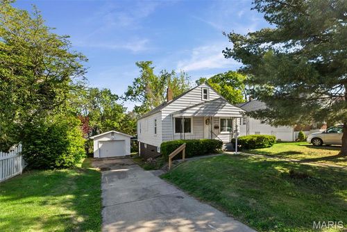 3724 Berkeley Ave, Alton, IL, 62002-3111 | Card Image