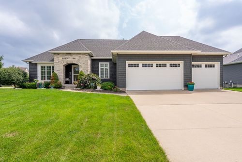 6351 Wildberry Dr, Bettendorf, IA, 52722-2397 | Card Image
