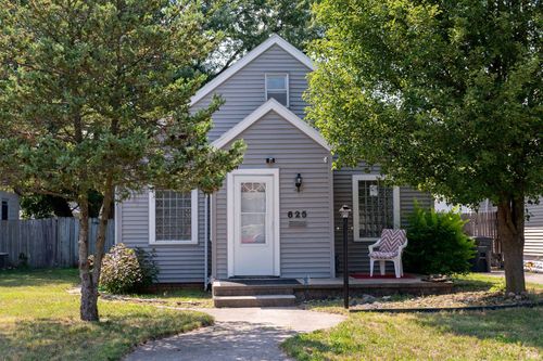 625 S 32nd St, South Bend, IN, 46615-2311 | Card Image