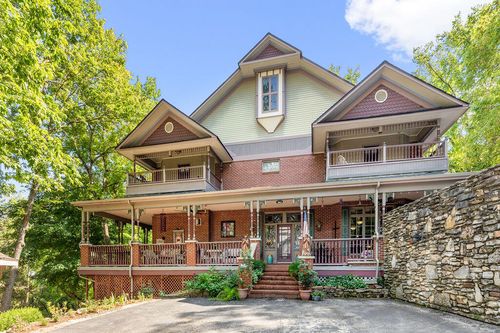 46 Hillside Ave, Eureka Springs, AR, 72632-3133 | Card Image