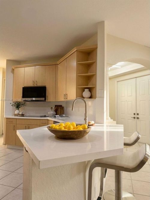 28-1-2816 Kinsington Cir, Weston, FL, 33332-1863 | Card Image