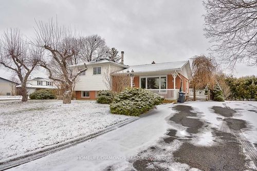 35 Edenborough Dr, Brampton, ON, L6T3A2 | Card Image