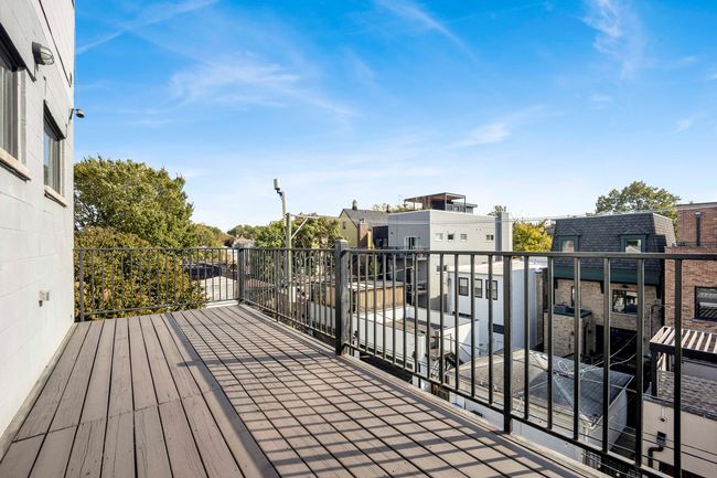 APT-3 - 2235 W Belden Ave, Condo with 3 bedrooms, 2 bathrooms and 1 parking in CHICAGO IL | Image 23