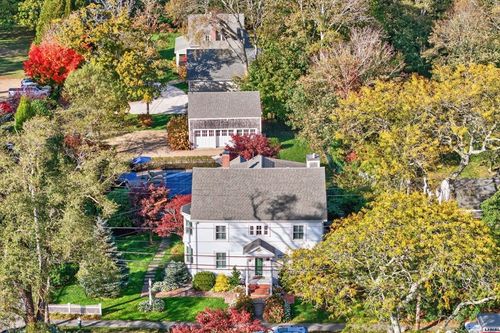 112 Main St, Dennis, MA, 02638-1933 | Card Image