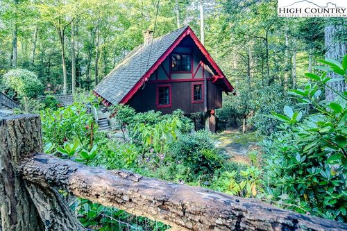 335 Cherry, Boone, NC, 28607-5752 | Card Image