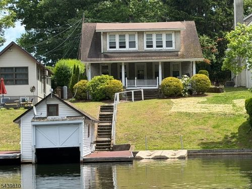 66 W River Styx Rd, Hopatcong, NJ, 07843-1828 | Card Image