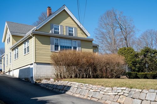 18 Hobart St, Braintree, MA, 02184-3419 | Card Image