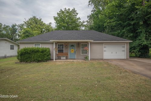 603 S Spring St, Grove, OK, 74344-3444 | Card Image