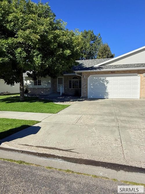 3522 Stonehaven Dr, Ammon, ID, 83406-7513 | Card Image