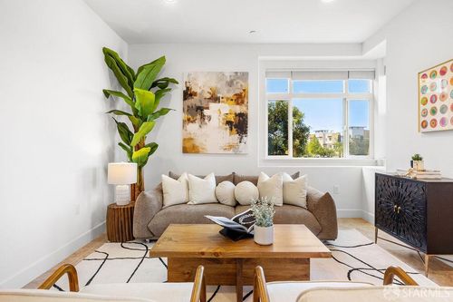 5453 Iron Horse Pkwy, Dublin, CA, 94568-7124 | Card Image