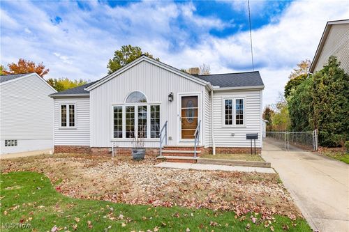 1201 Summit Dr, Mayfield Heights, OH, 44124-1516 | Card Image