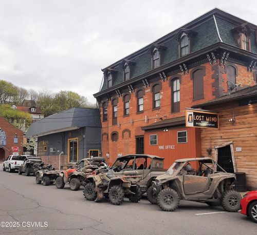 100 S Market St, Shamokin, PA, 17872-5810 | Card Image