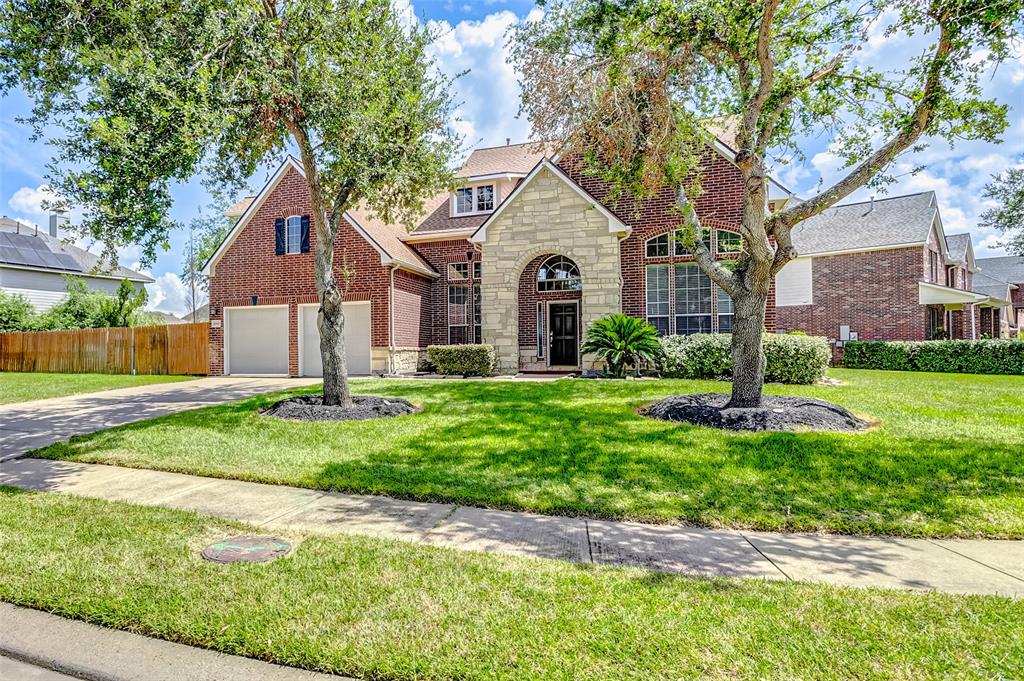 Autumn Lake Trl, Pearland, TX 77584