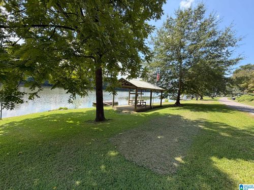 693 Cherokee Dr, Ragland, AL, 35131-3913 | Card Image