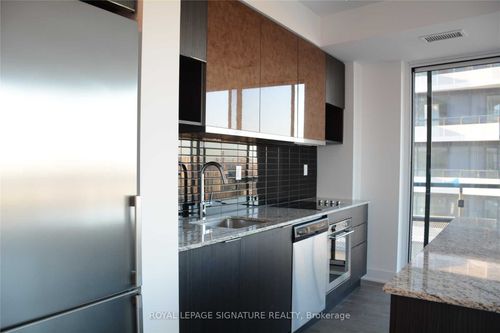 909-99 The Donway N/A W, North York, ON, M3C0N8 | Card Image