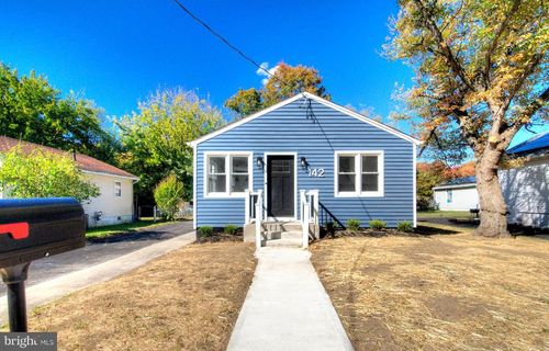 142 N Dolbow Ave, CARNEYS POINT, NJ, 08069-3102 | Card Image