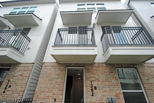 b-1262 N Post Oak Rd, Houston, TX, 77055-7214 | Card Image