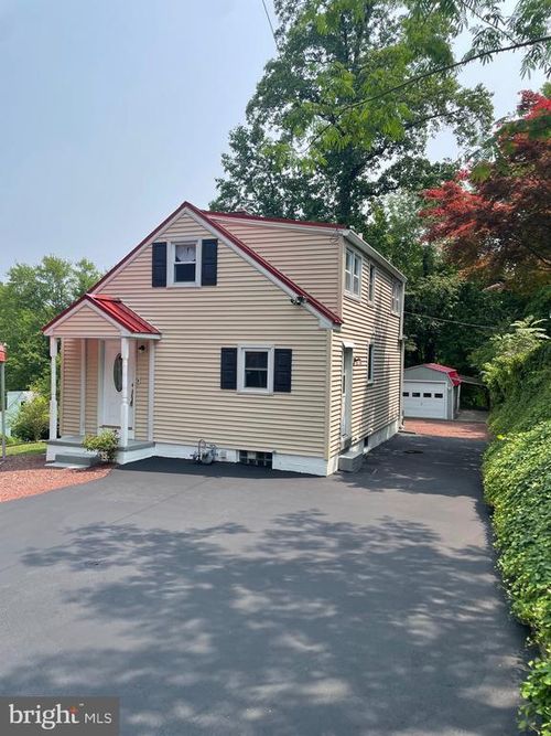525 Fairview Ave, MEDIA, PA, 19063-4901 | Card Image