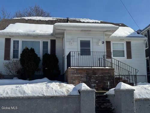 35 Excelsior Ave, Troy, NY, 12180-5208 | Card Image