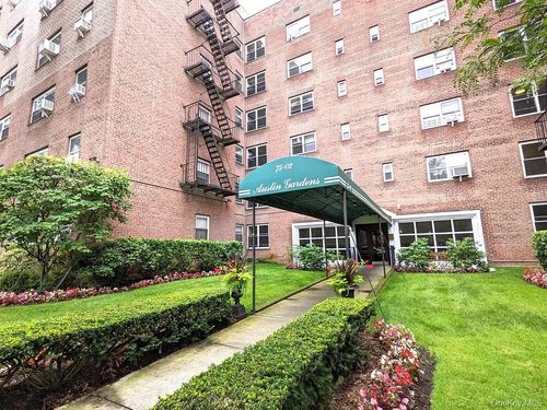 2j-75-02 Austin St, Forest Hills, NY, 11375-6231 | Card Image