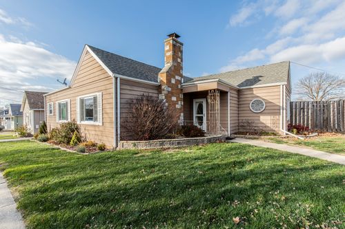 506 Chestnut St, Dalzell, IL, 61320-9720 | Card Image