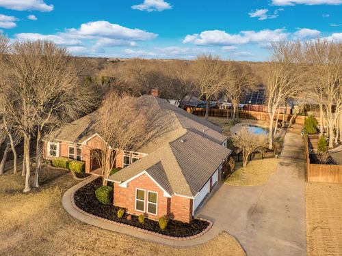 220 Ash Dr, Waxahachie, TX, 75165-7629 | Card Image