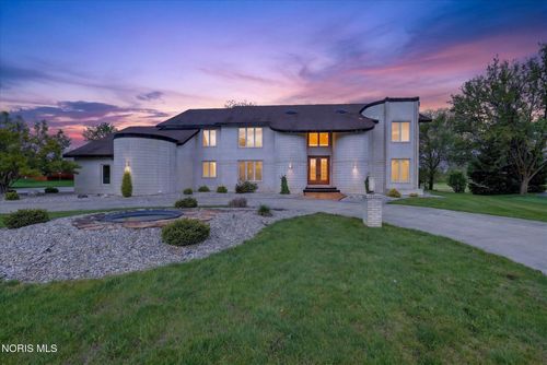 322 Dublin Ln, Bryan, OH, 43506-9135 | Card Image