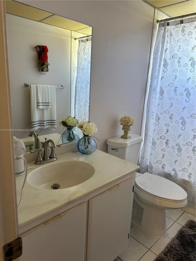 APT-202 - 6701 N University Dr, Condo with 2 bedrooms, 2 bathrooms and null parking in Tamarac FL | Image 8
