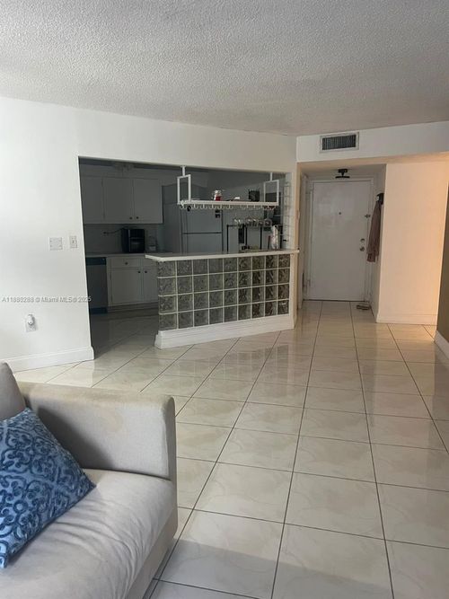 apt-1612-2750 Ne 183rd St, Aventura, FL, 33160-2121 | Card Image