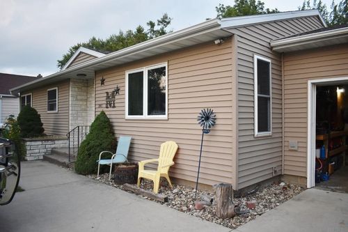 246 S Water Ave, New Hampton, IA, 50659-1462 | Card Image